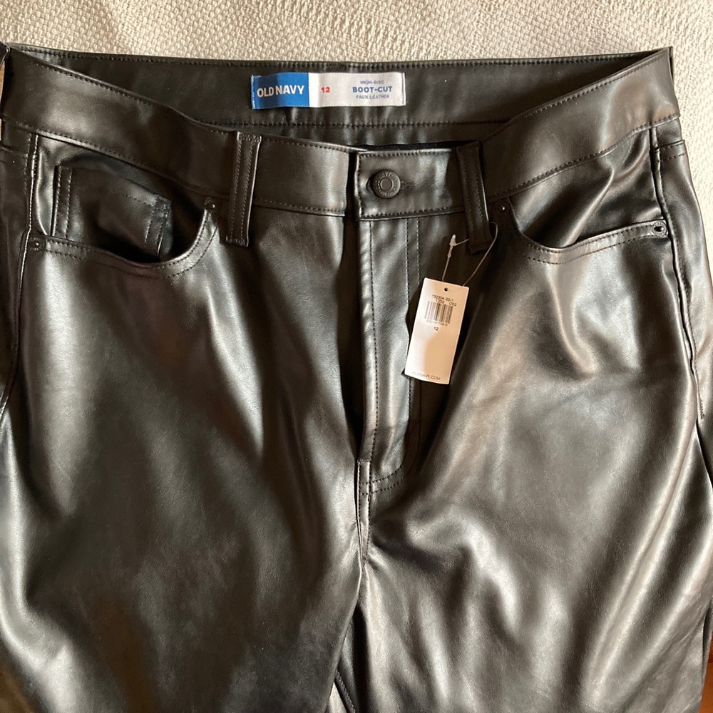 NWT new with tag faux leather pants women’s crop w/slight flare perfect w/boots!